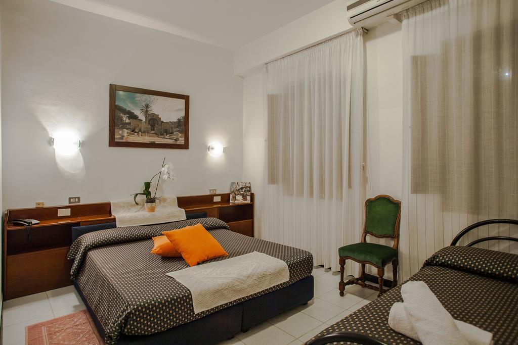 Hotel La Terrazza กาญารี ห้อง รูปภาพ